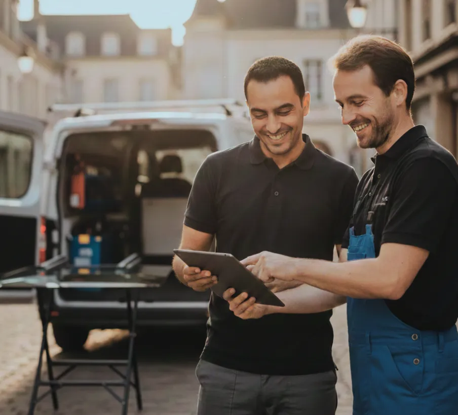 Équipe Glass Connect - professionnels du vitrage automobile et logiciel pare-brise